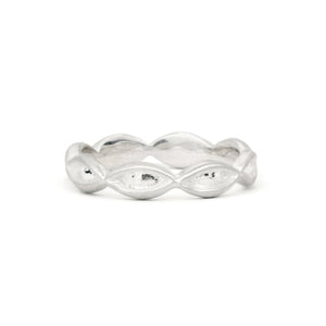 Open image in slideshow, Lovers Eyes Eternity Band - Silver
